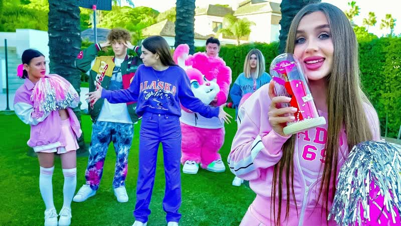 ПОДРОСТКИ В АКАДЕМИИ СЧАСТЛИВЫ ЭТОТ ДЕНЬ НАСТАЛ ДИАНА