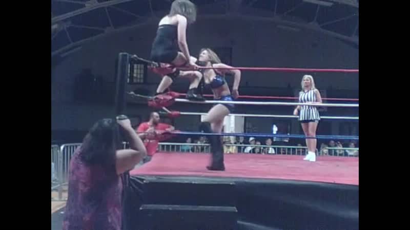 Mercedes KV vs Sammi Lane ( Sunny as special