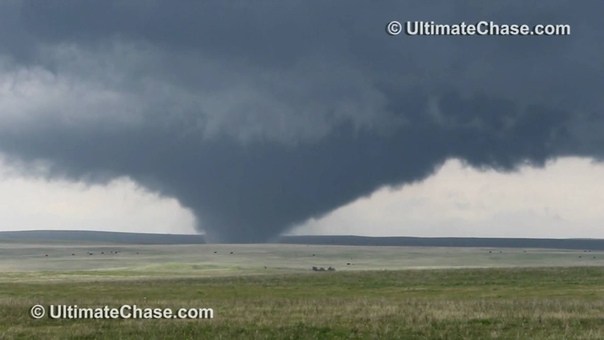 Amazing CLOSE Tornado Encounter ( HD) Video South Dakota May 24th,