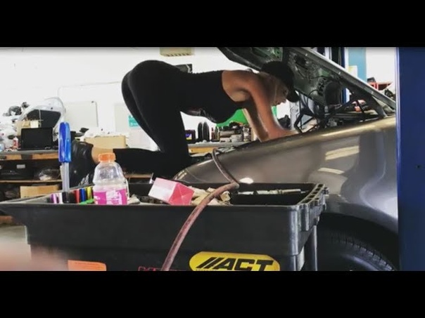HOT GIRL MECHANIC