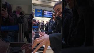 Hungarian Dance at the street piano #piano #music #brahms