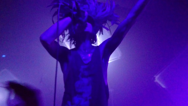 IAMX Kiss Swallow live in Hasselt