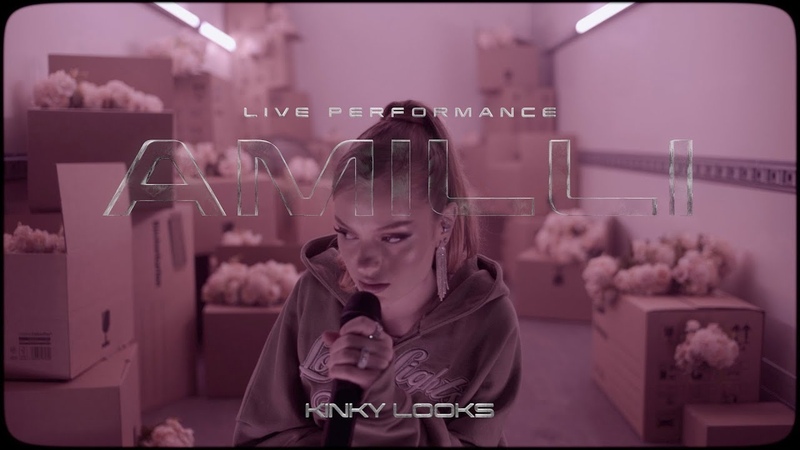 Amilli Kinky Looks ( Live